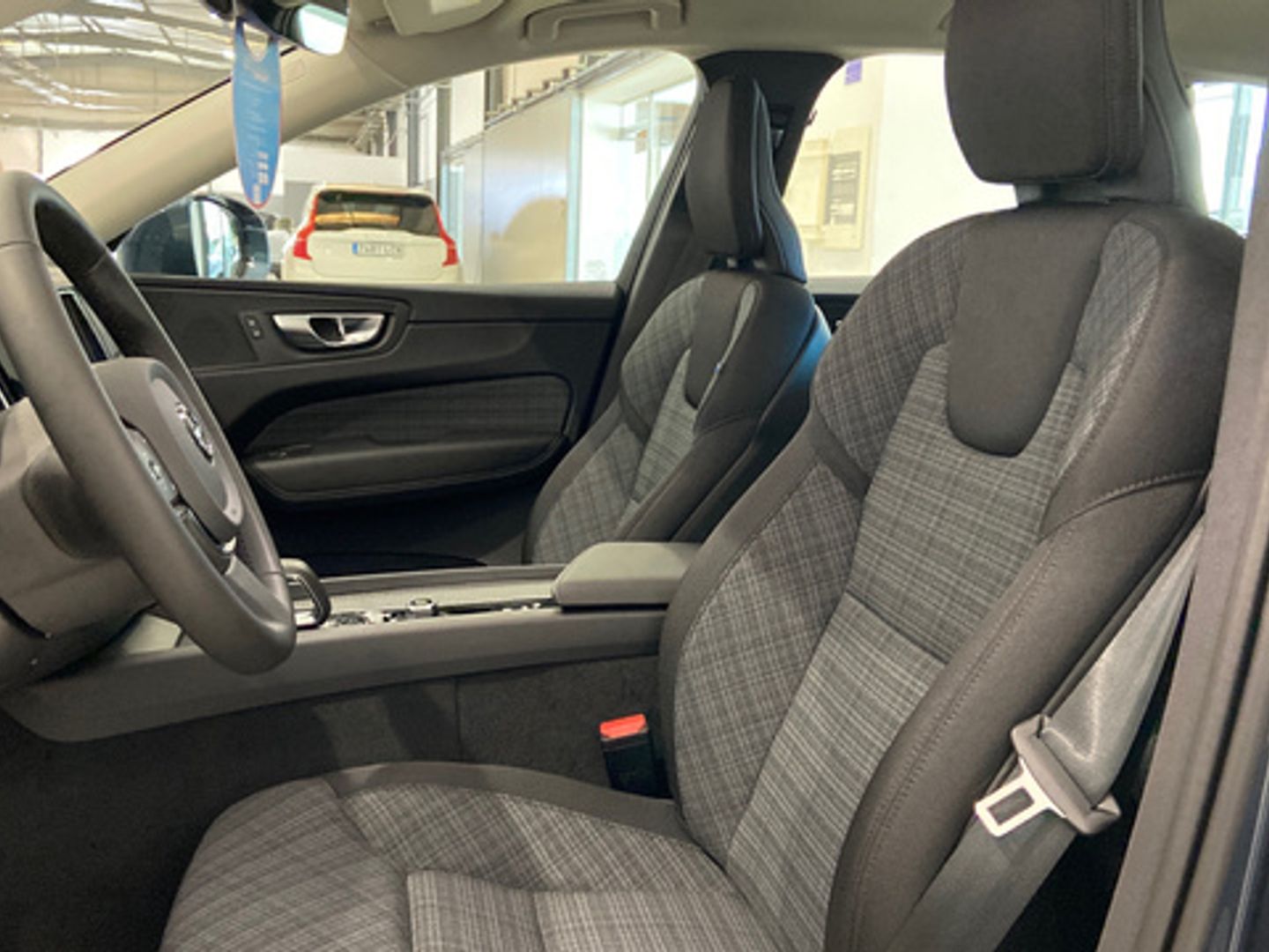 Volvo XC60 B4 D Core Auto 145 kW (197 CV)
