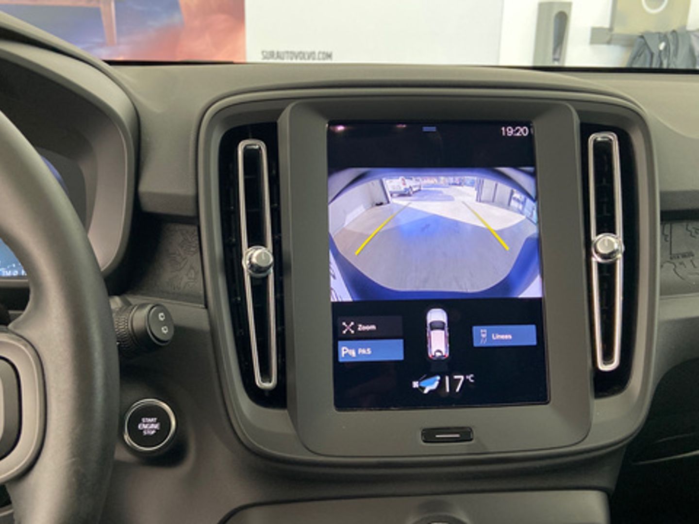 Volvo XC40 B3 G Essential Auto 120 kW (163 CV)