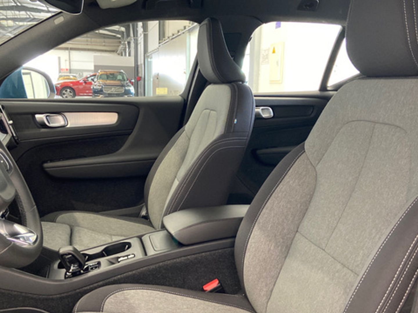 Volvo XC40 B3 G Core Auto 120 kW (163 CV)