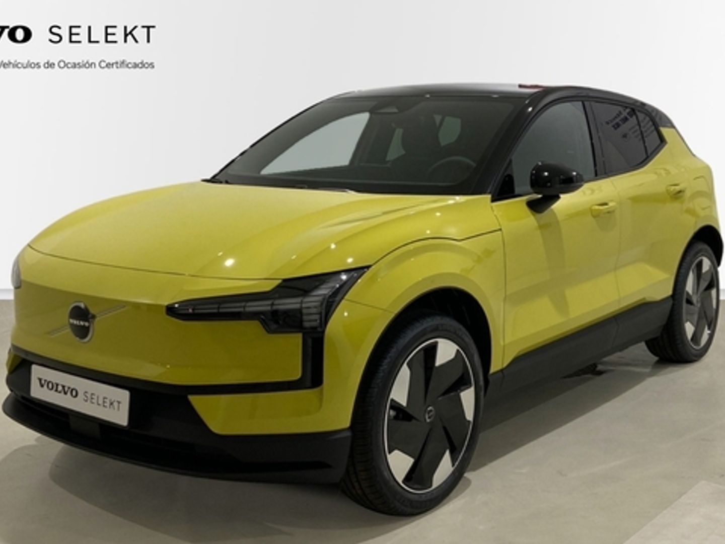 Volvo EX30 Single Motor Extended Range Plus Auto 200 kW (272 CV) Amarillo SUV