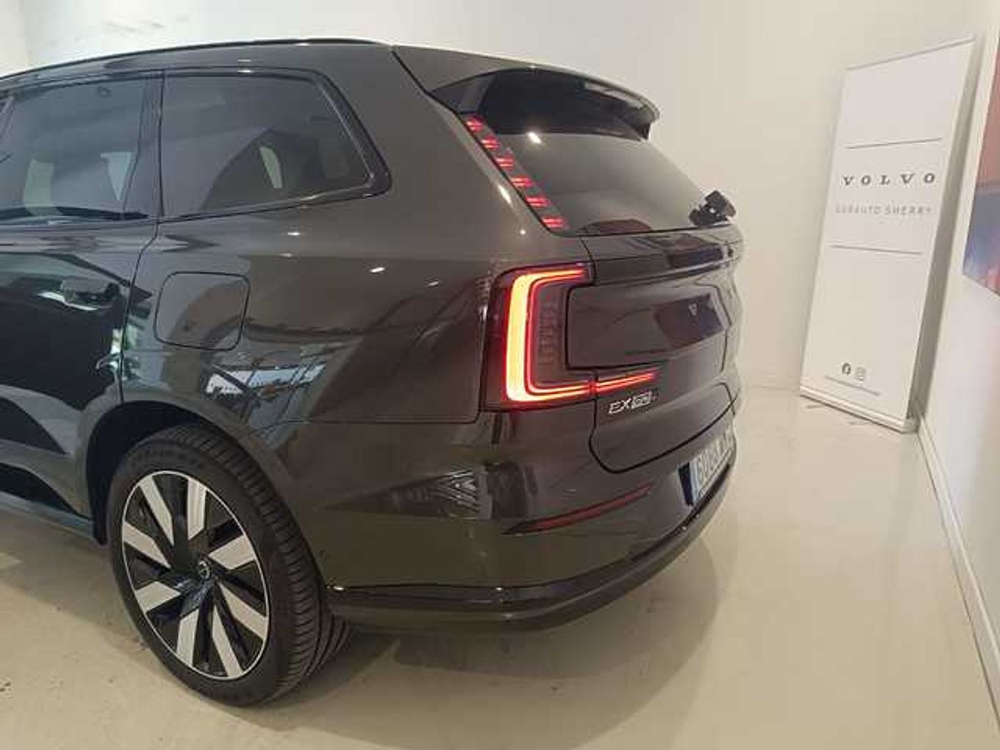 Volvo EX90 Twin BEV Ultra eAWD 300 kW (408 CV)