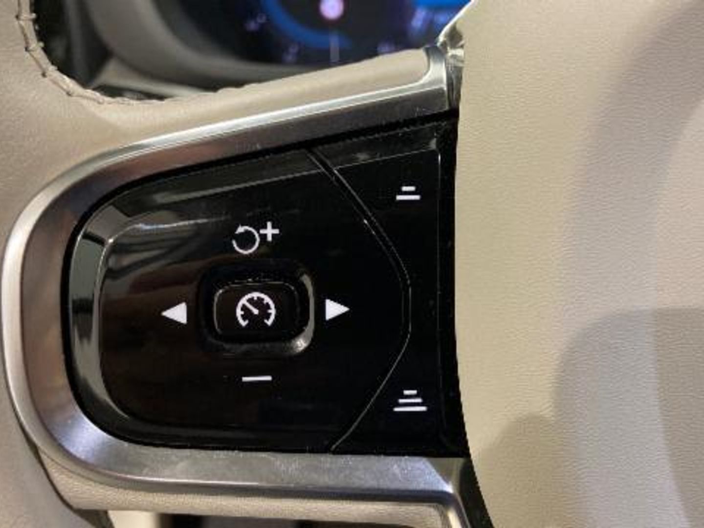 Volvo XC60 T6 Recharge Core AWD Auto 257 kW (350 CV)