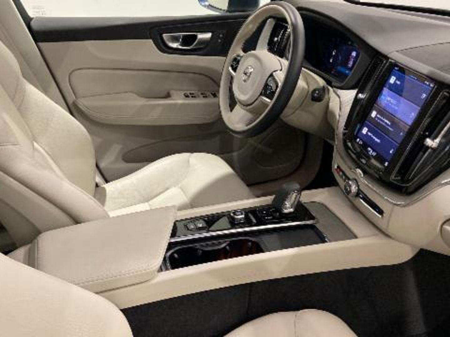 Volvo XC60 T6 Recharge Core AWD Auto 257 kW (350 CV)