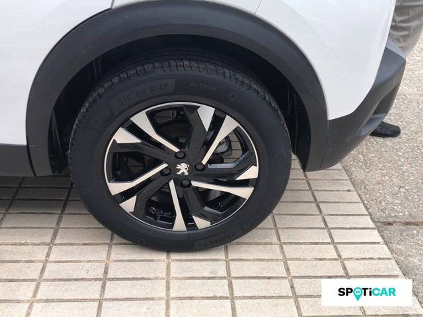 Peugeot 2008 PureTech 130 S&S Allure Pack 96 kW (130 CV) Blanco SUV