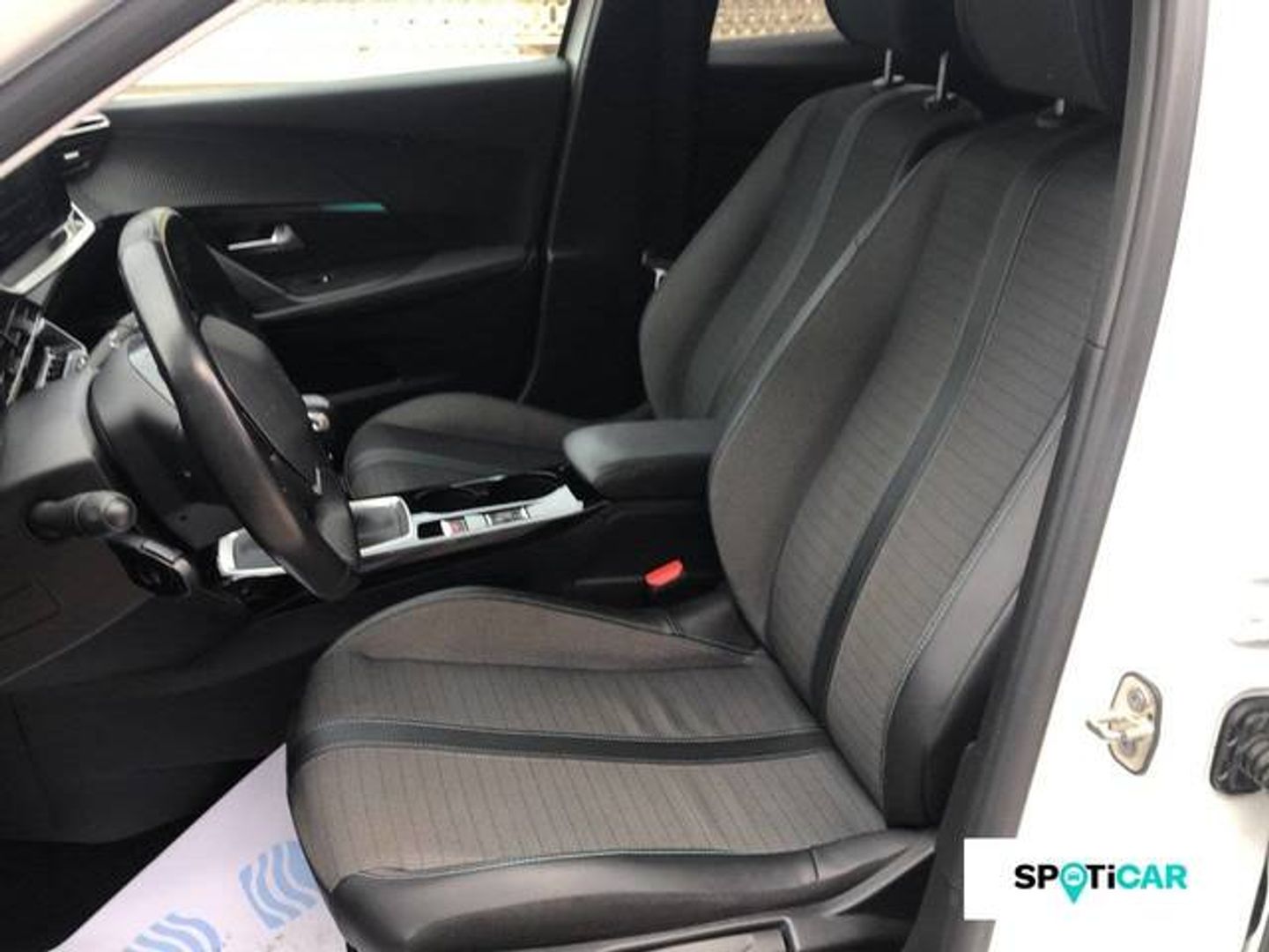 Peugeot 2008 PureTech 130 S&S Allure Pack 96 kW (130 CV) Blanco SUV