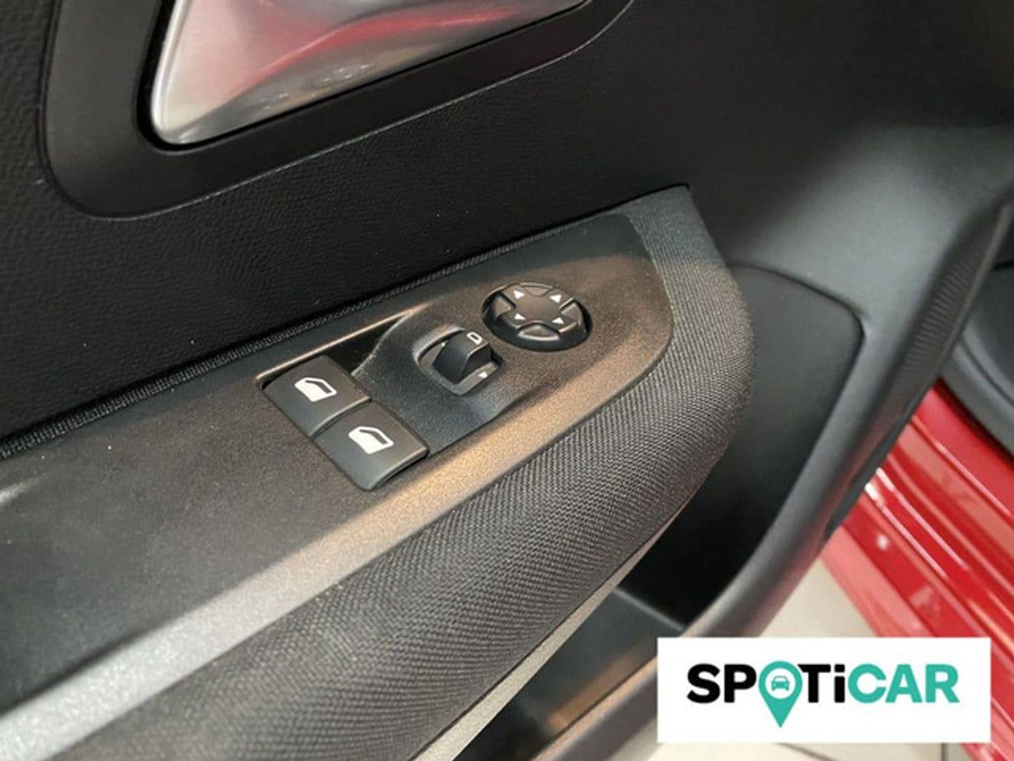 Peugeot e-208 Eléctrico Active 100 kW (136 CV) Rojo Compact