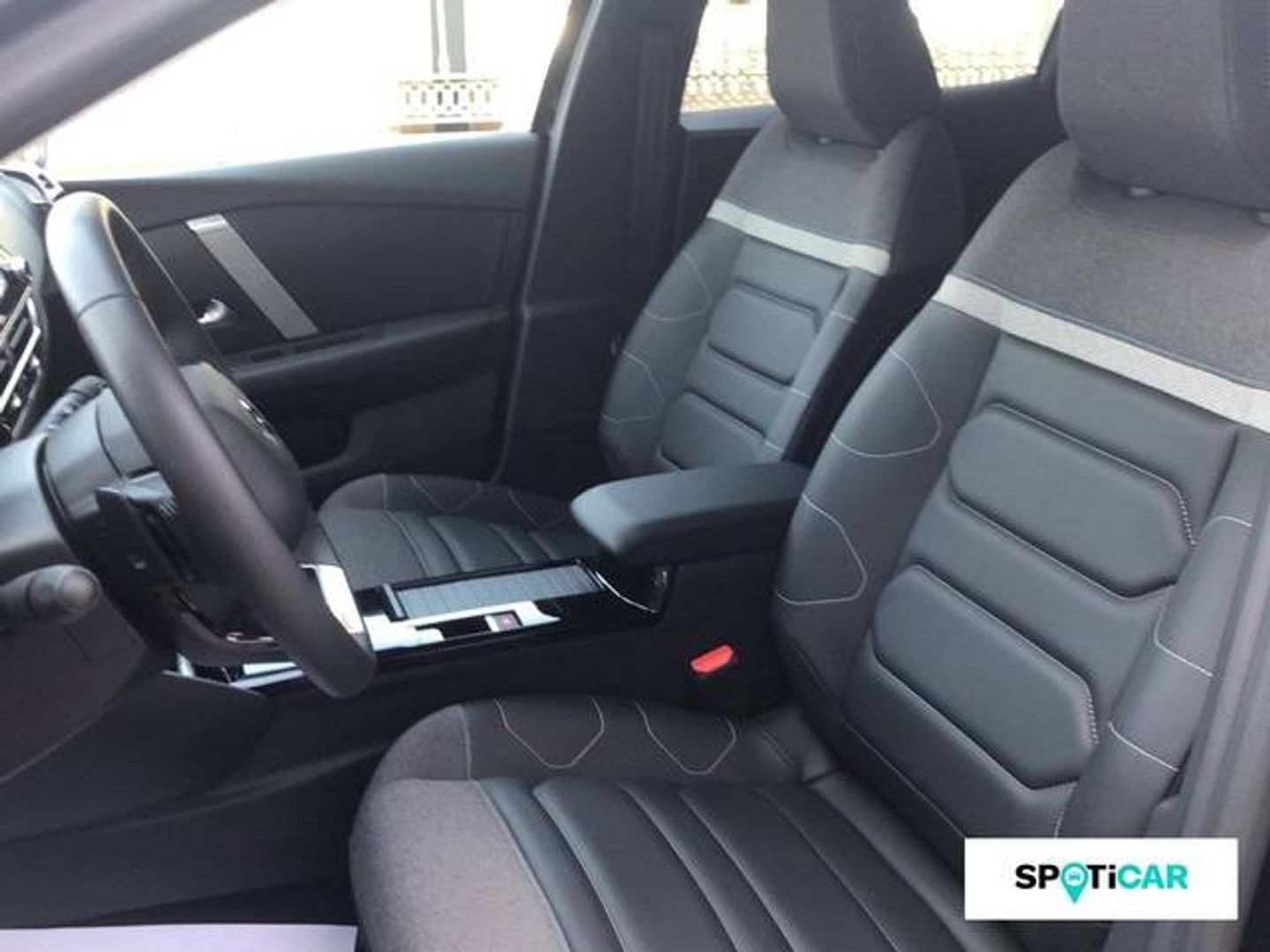 Citroen C4 BlueHDi 130 S&S Shine EAT8 96 kW (130 CV) Negro SUV