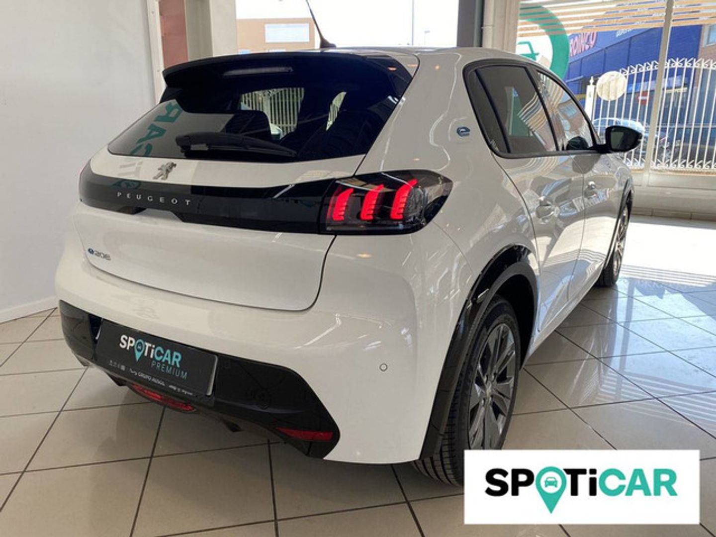 Peugeot e-208 Eléctrico Allure Pack 100 kW (136 CV) Blanco Compact