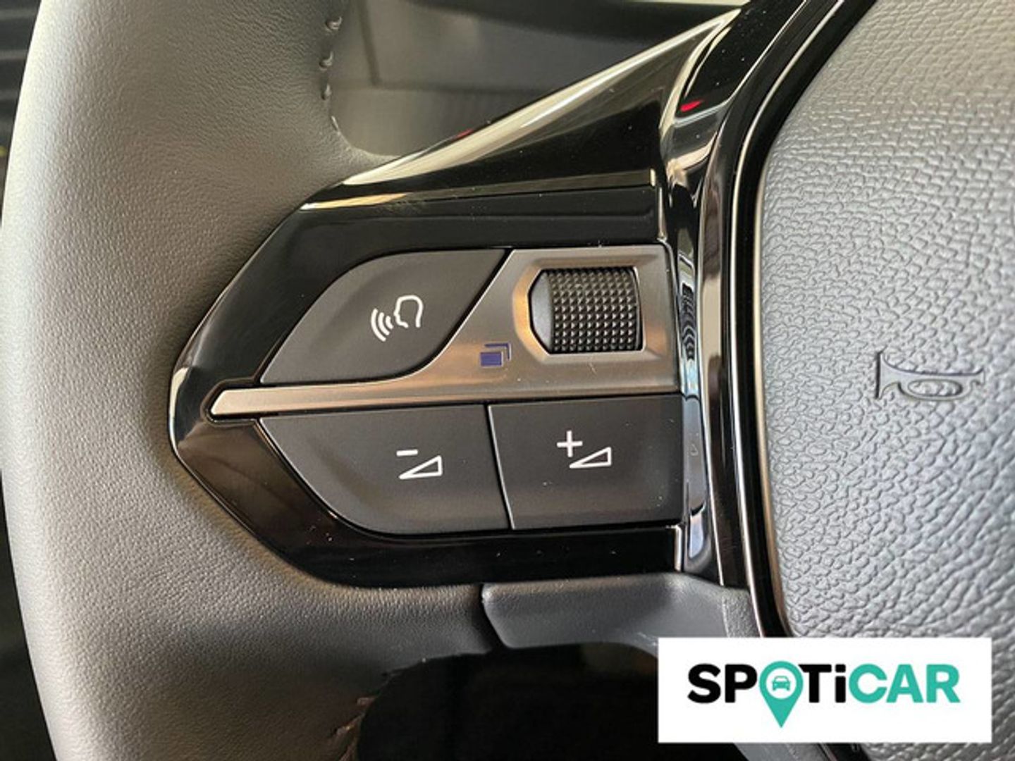 Peugeot e-208 Eléctrico Allure Pack 100 kW (136 CV) Blanco Compact