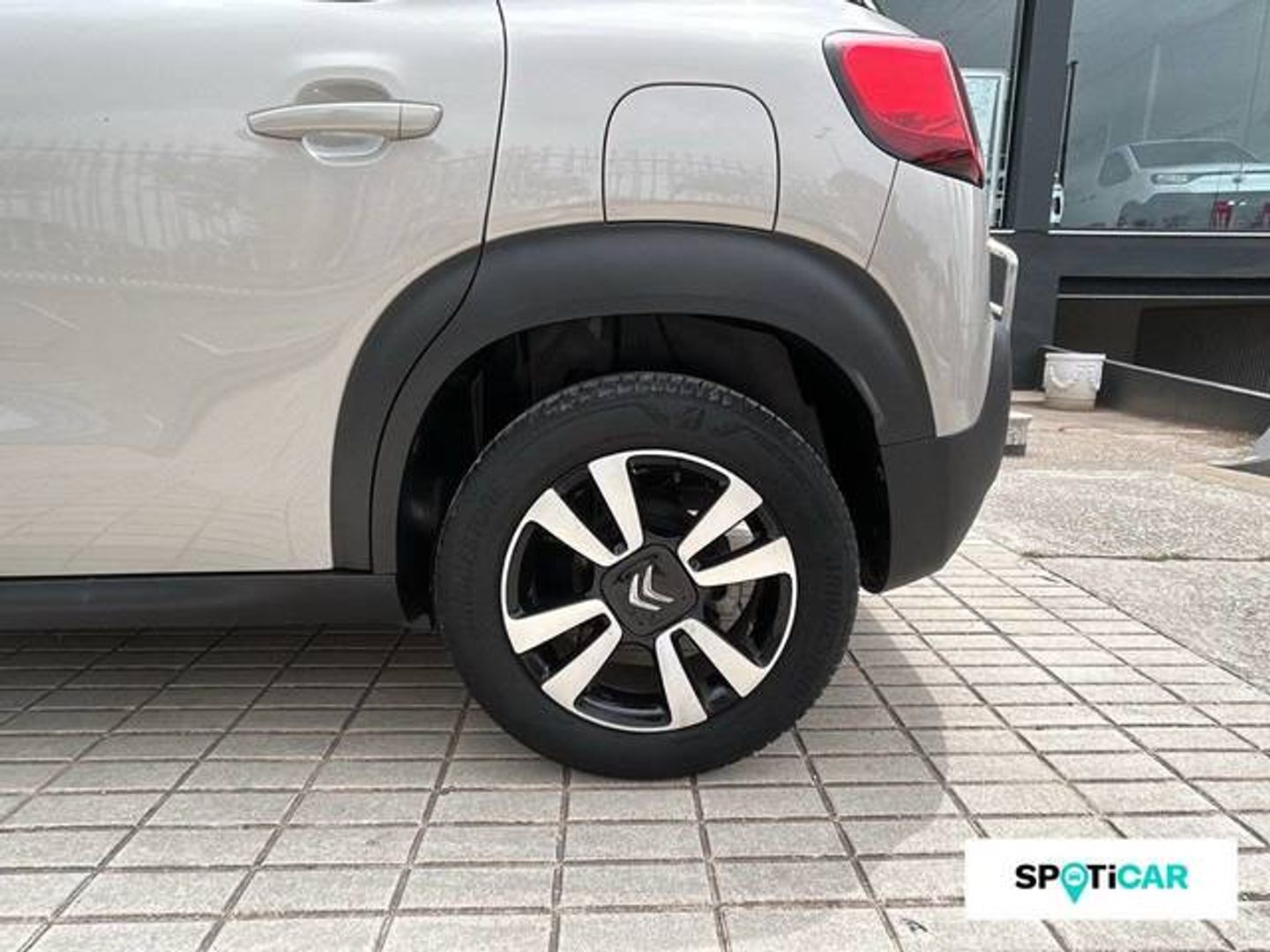 Citroen C3 Aircross PureTech 110 S&S Feel Pack 81 kW (110 CV) Gris Plata SUV