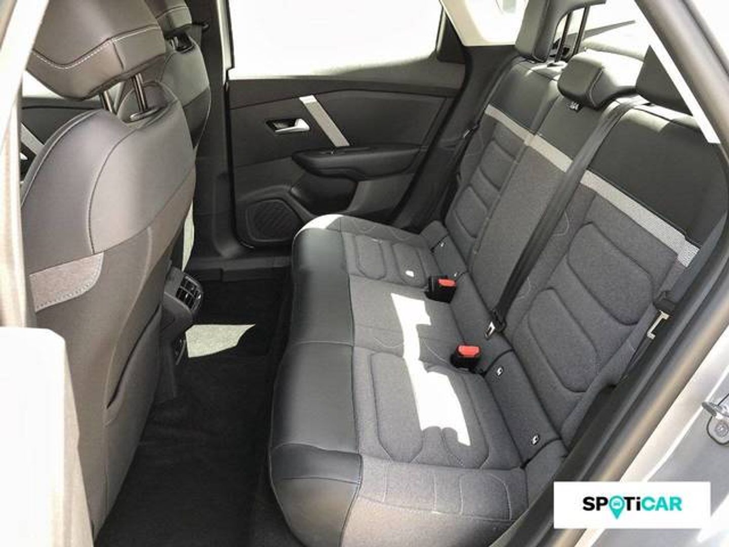 Citroen ë-C4 X 54KWh eléctrico Max 115 kW (156 CV) Gris Sedan