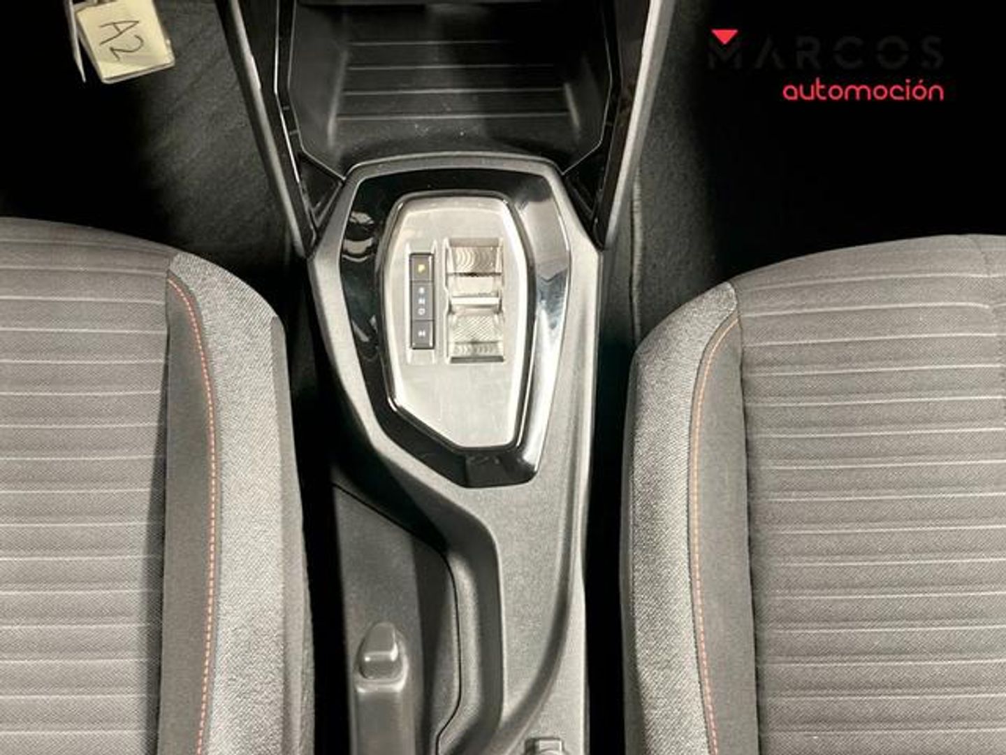 Peugeot 208 PureTech 100 Active Pack EAT8 75 kW (100 CV)
