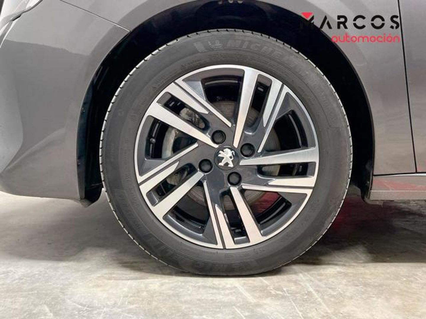 Peugeot 208 PureTech 100 Active Pack EAT8 75 kW (100 CV)