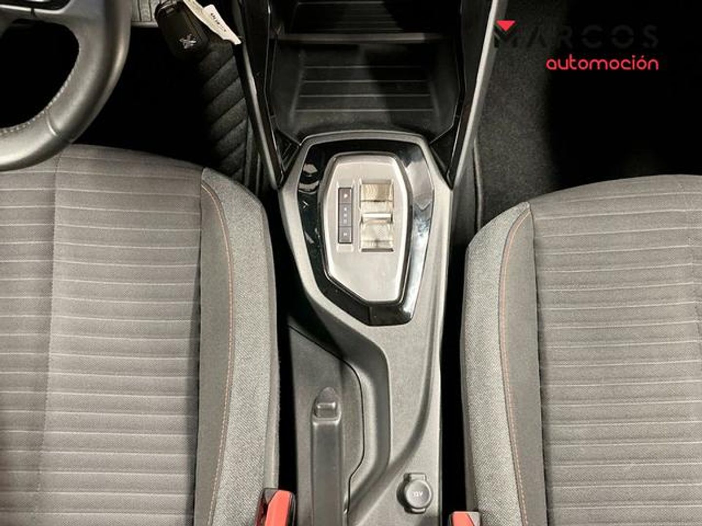 Peugeot 208 PureTech 100 Active Pack EAT8 75 kW (100 CV)