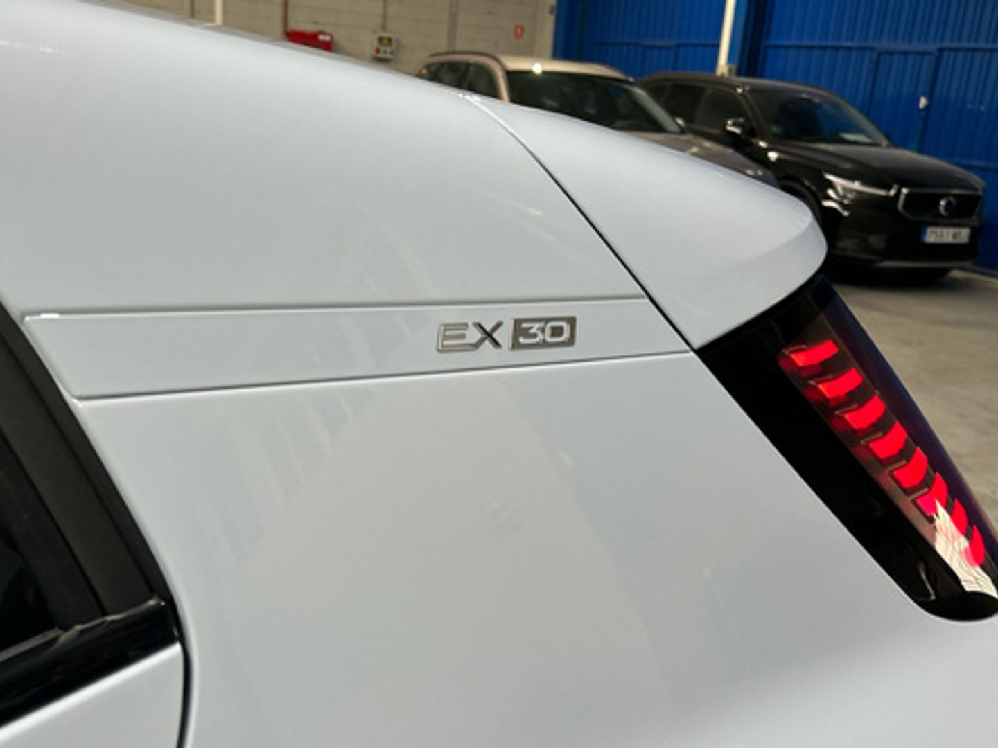 Volvo EX30 Single Motor Extended Range Core Auto 200 kW (272 CV)