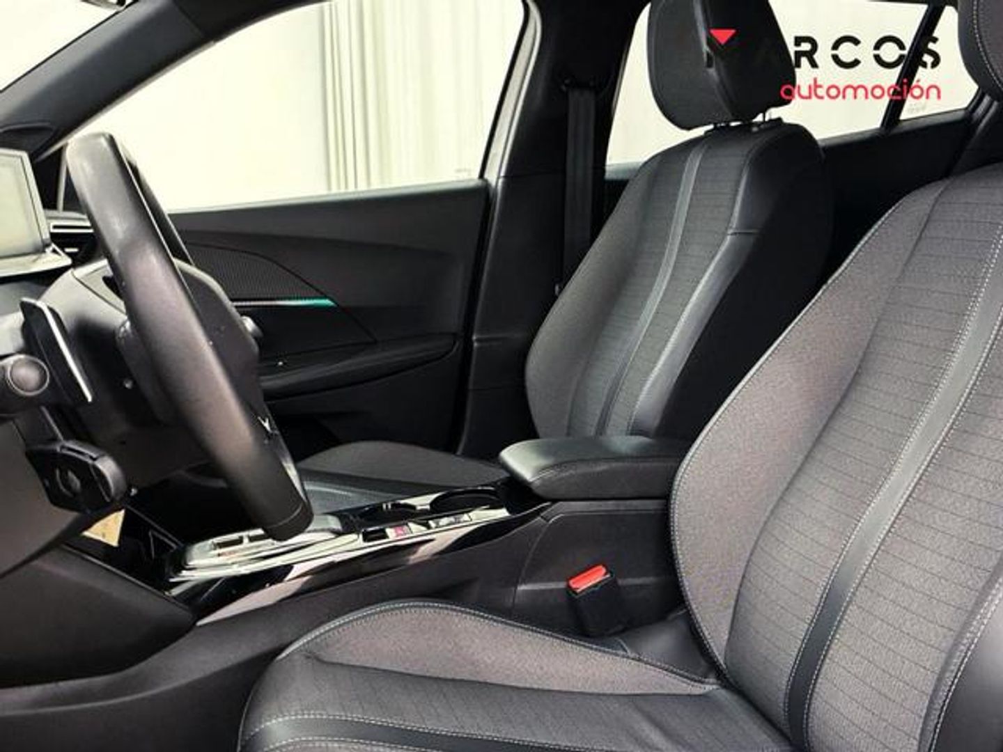 Peugeot 2008 PureTech 130 S&S Allure EAT8 96 kW (130 CV)