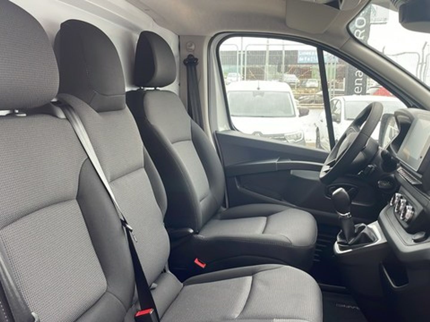 Renault Trafic Furgon E-Tech L2 H1 52kW 90 kW (122 CV) Blanco Industrial