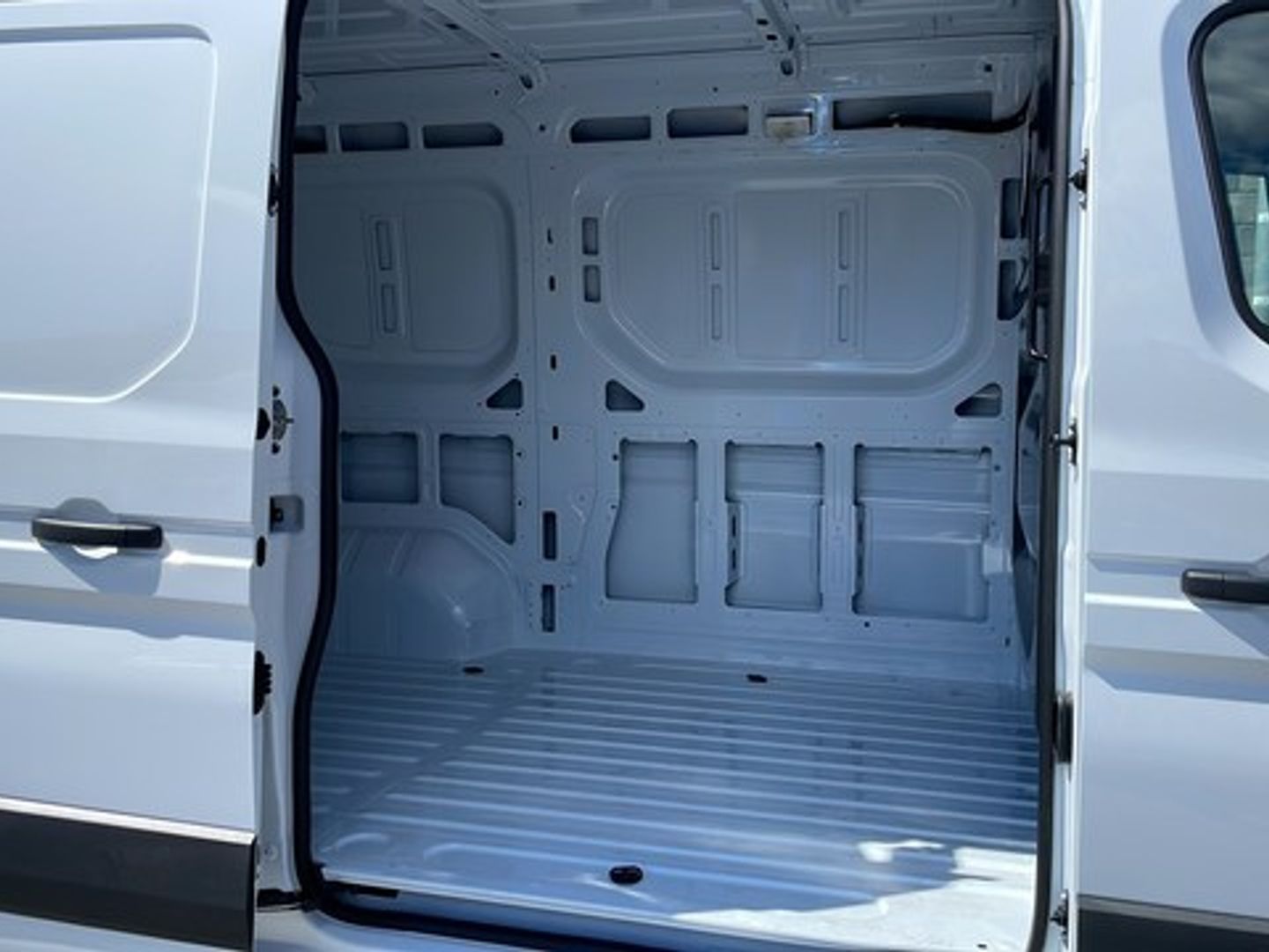 Renault Master E-Tech Furgon Gran Autonomía L2H2 3500 105 kW (143 CV) Blanco Industrial