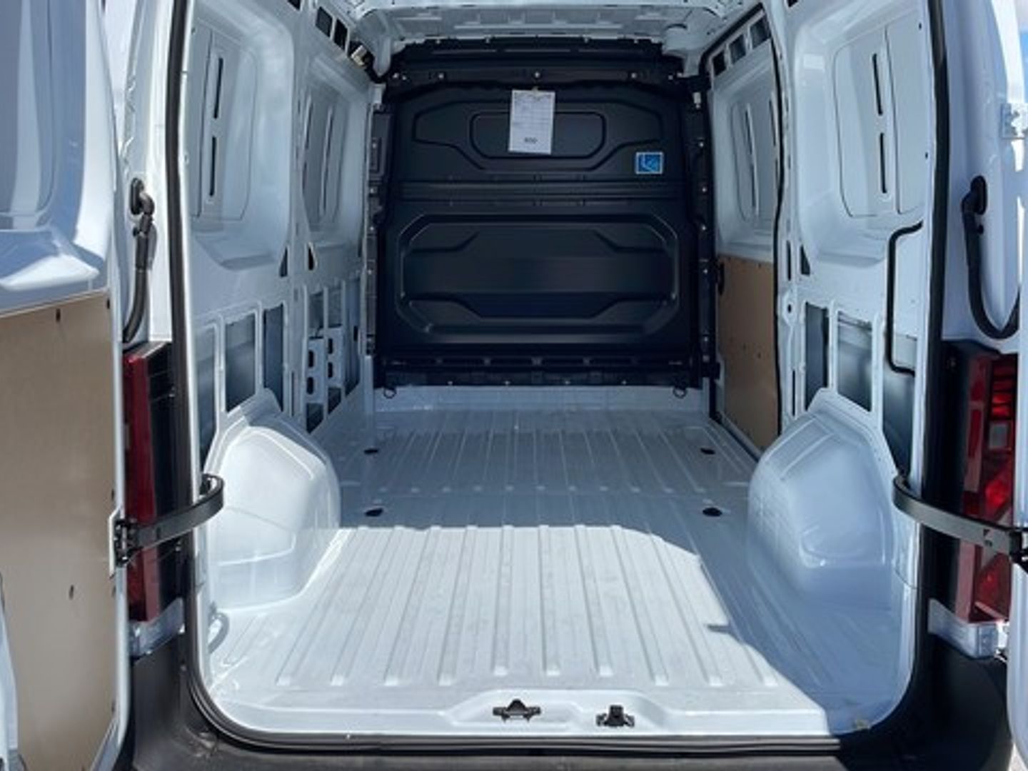 Renault Master E-Tech Furgon Gran Autonomía L2H2 3500 105 kW (143 CV) Blanco Industrial