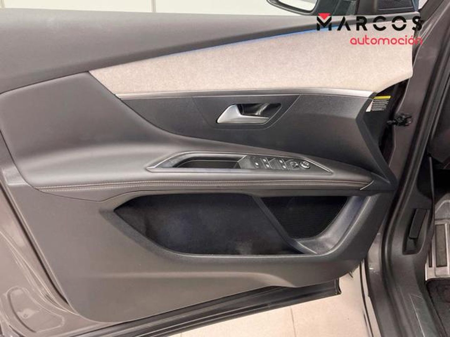Peugeot 3008 Hybrid 225 GT e-EAT8 165 kW (225 CV)