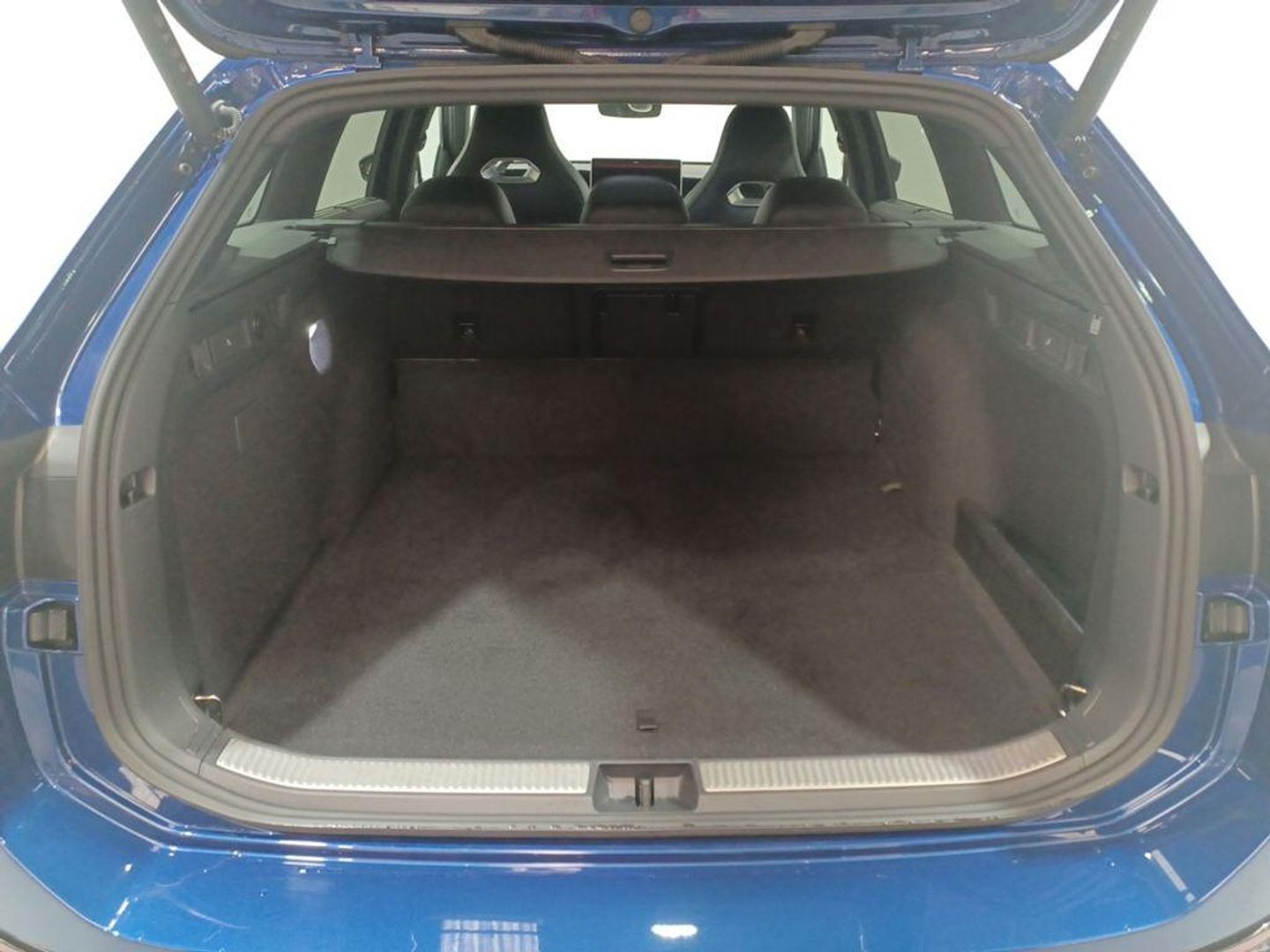 Volkswagen Passat Variant R-Line eHybrid PHEV 200 kW (272 CV) DSG