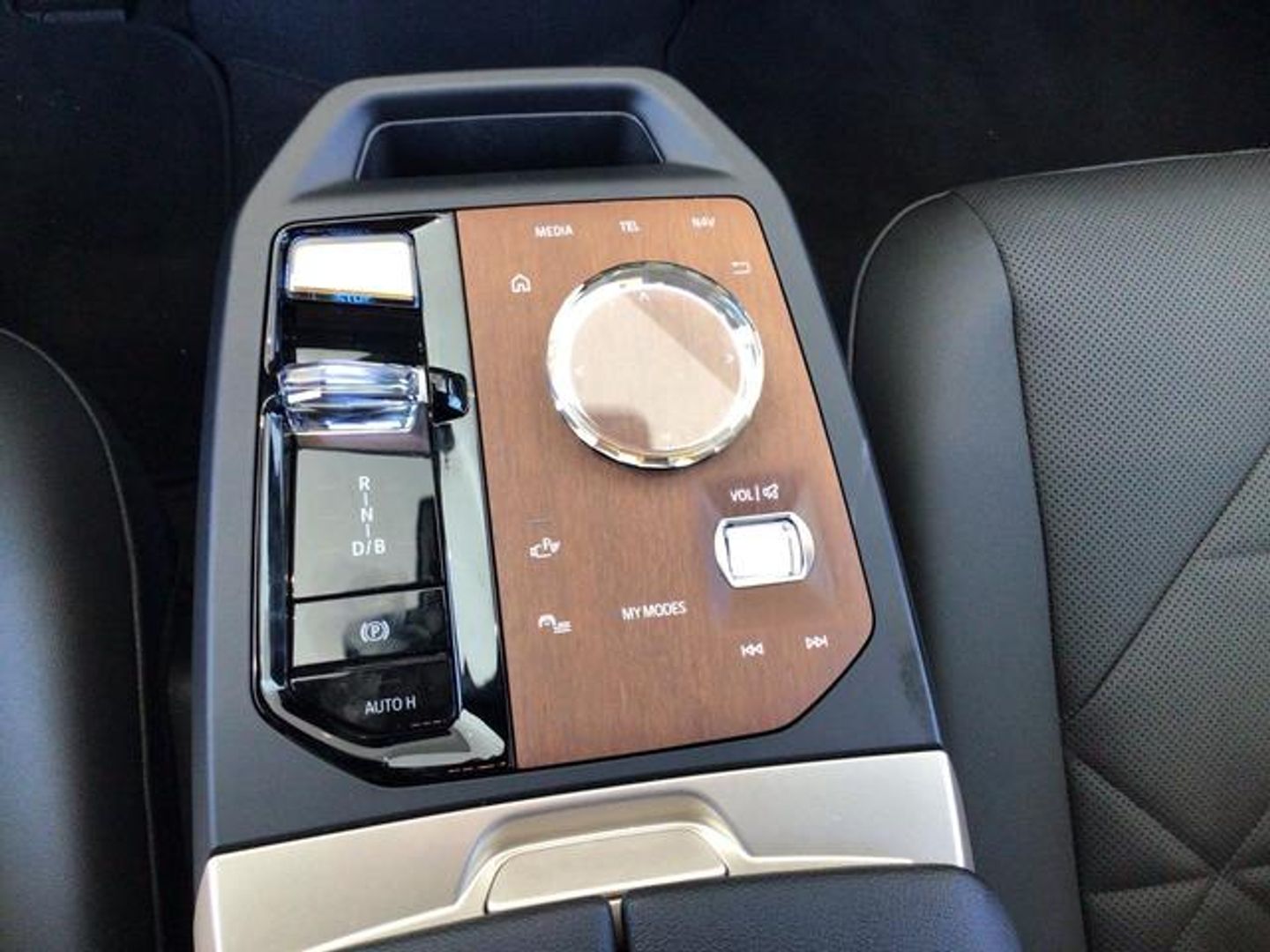 BMW iX xDrive40 240 kW (326 CV)