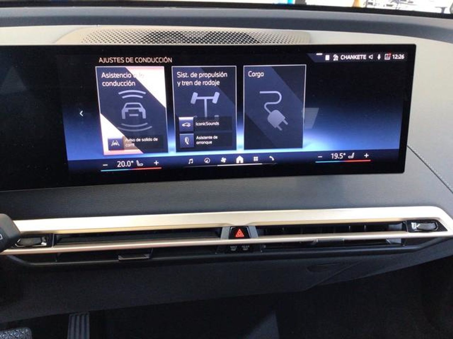 BMW iX xDrive40 240 kW (326 CV)