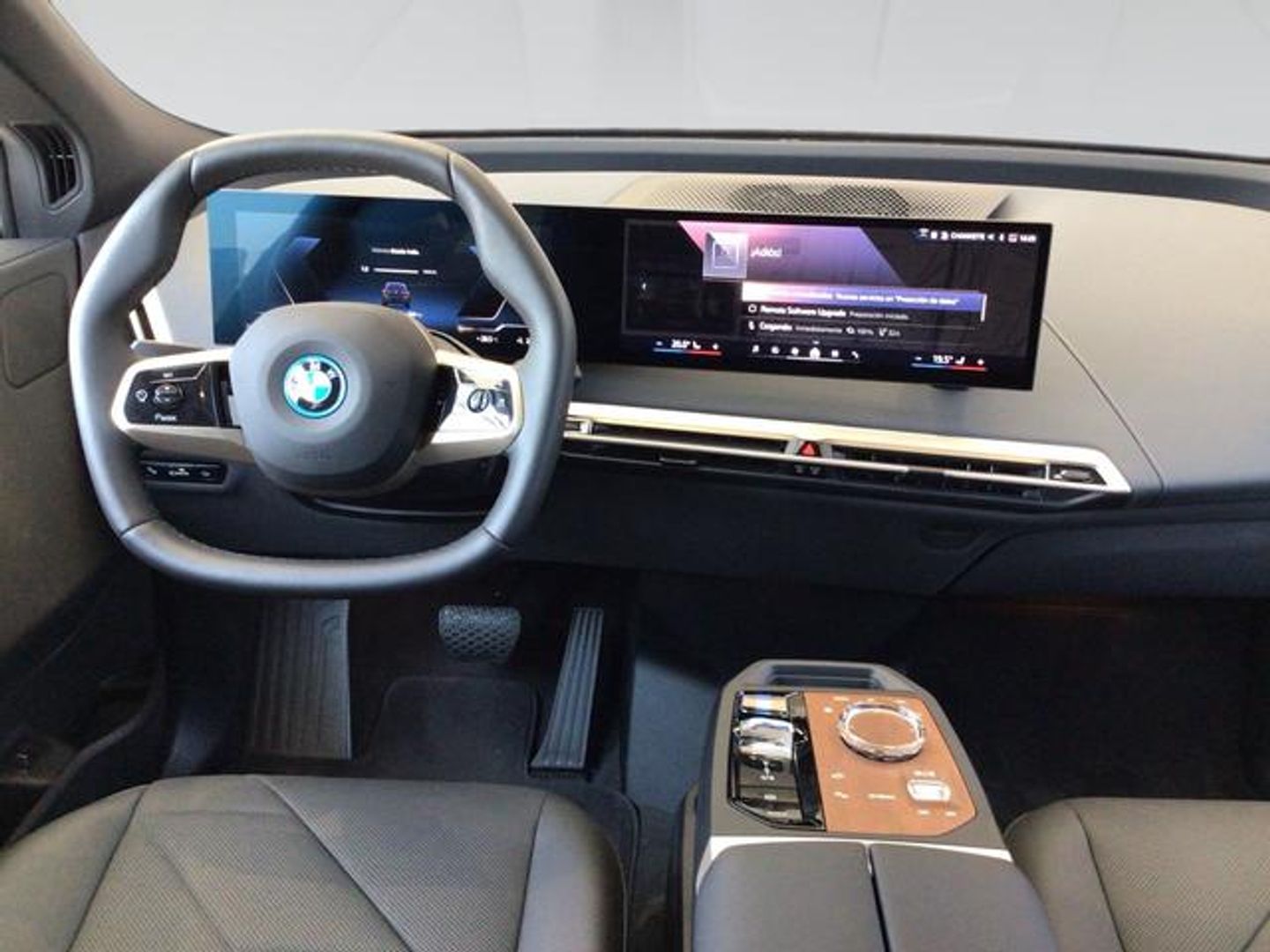 BMW iX xDrive40 240 kW (326 CV)