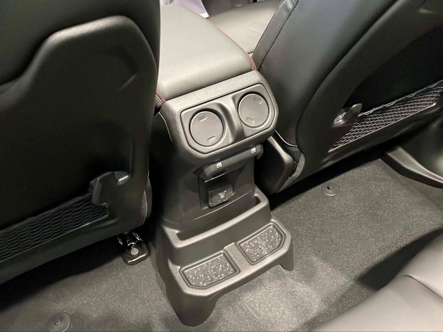 Jeep Wrangler 2.0T GME Rubicon 8ATX 199 kW (270 CV)