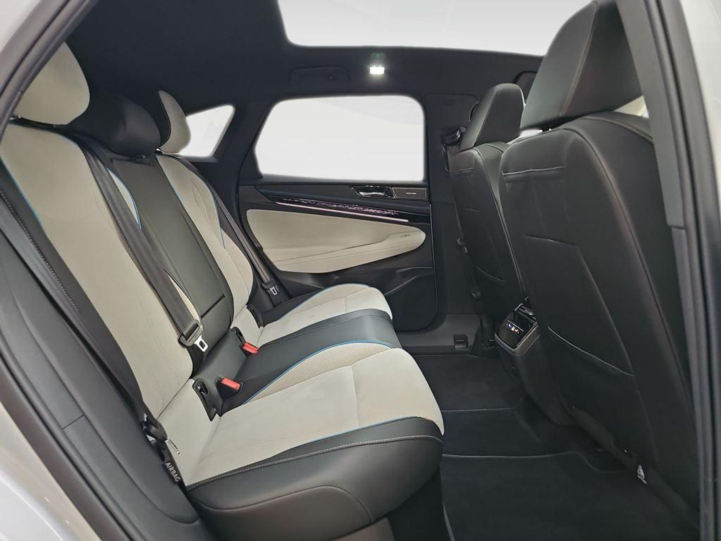 Volkswagen ID.7 Pro 77kWh Auto 210 kW (286 CV)