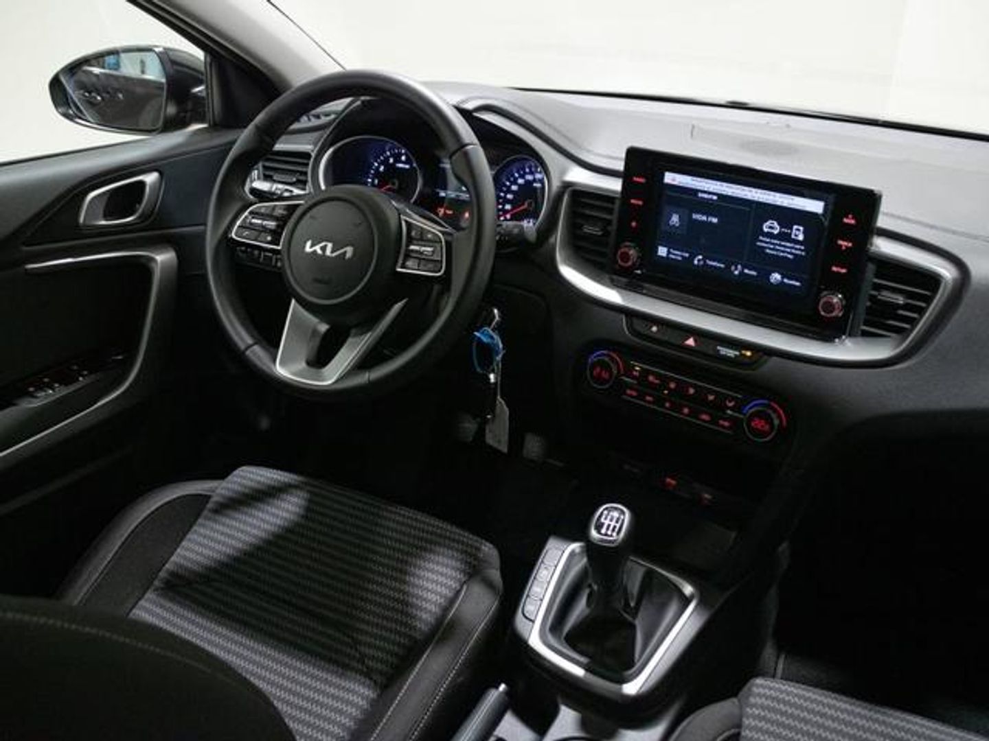 Kia Ceed Tourer 1.6 MHEV iMT Drive 100 kW (136 CV)