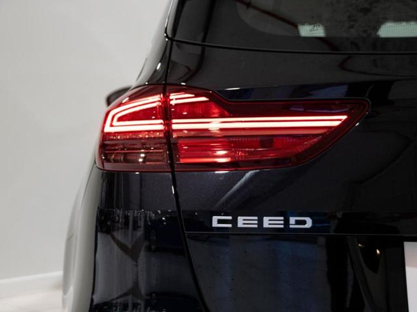 Kia Ceed Tourer 1.6 MHEV iMT Drive 100 kW (136 CV)