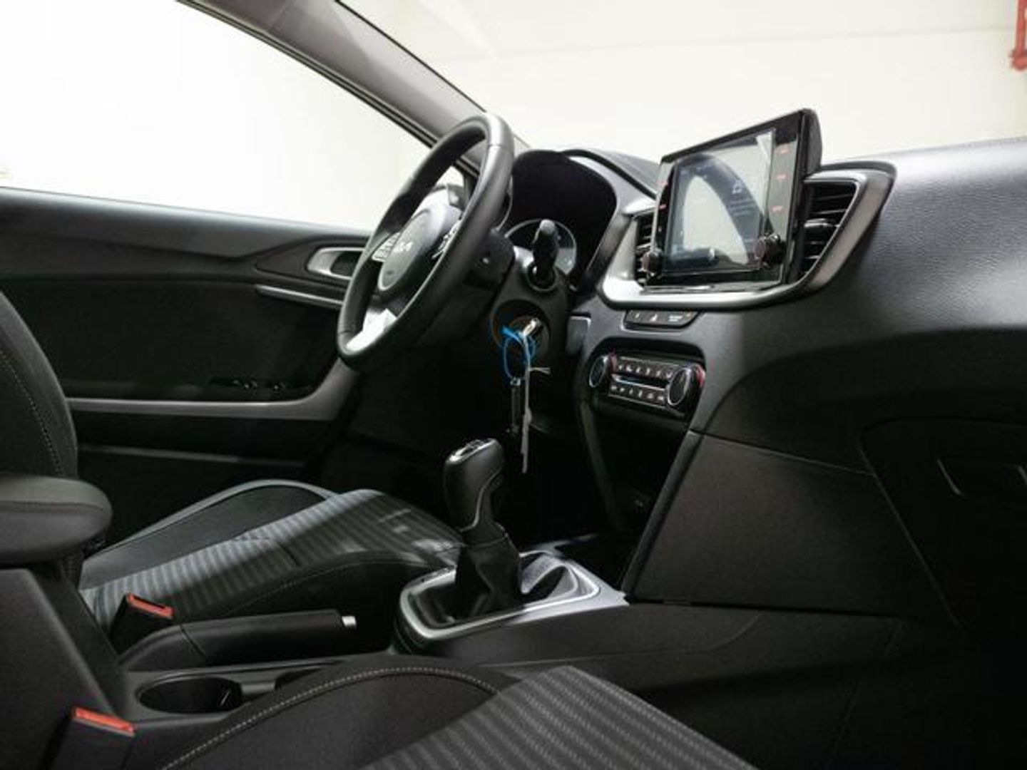 Kia Ceed Tourer 1.6 MHEV iMT Drive 100 kW (136 CV)