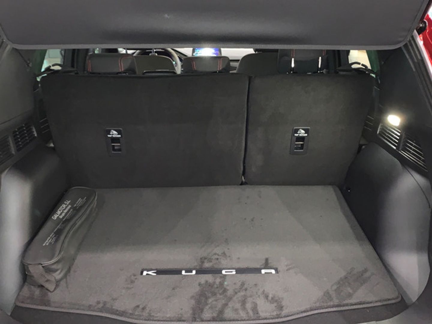 Ford Kuga 2.5 Duratec FHEV ST-Line Auto 140 kW (190 CV)