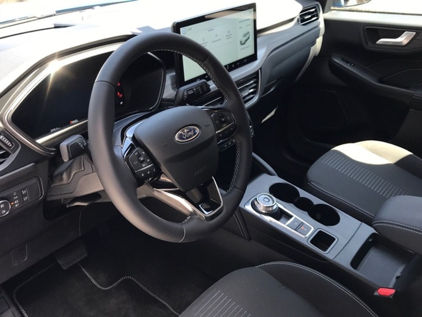 Ford Kuga 2.5 Duratec FHEV Active Auto 132 kW (180 CV)