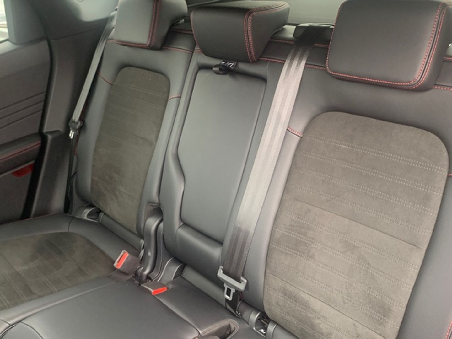 Ford Kuga 2.5 Duratec FHEV ST-Line X 4x2 Auto 140 kW (190 CV)