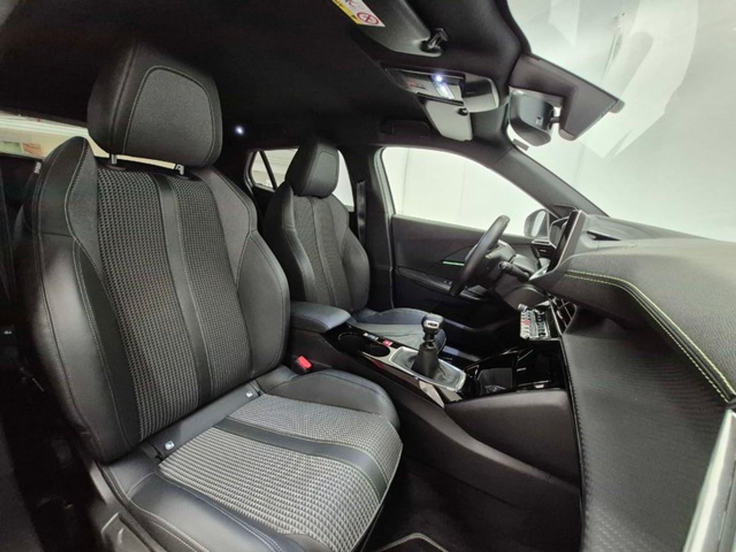 Peugeot 2008 PureTech 130 S&S GT 96 kW (130 CV)