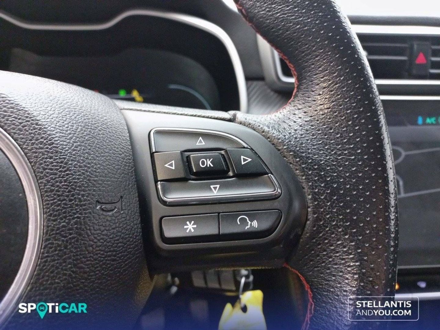 MG ZS 1.5 Luxury 78 kW (106 CV)