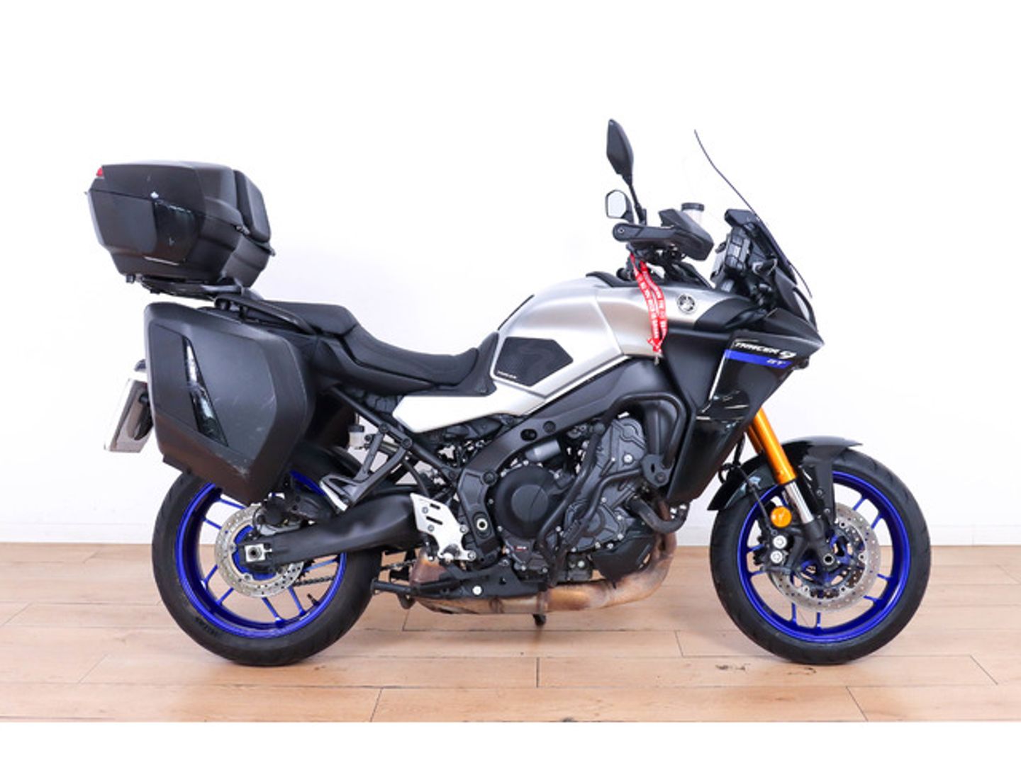 Yamaha Tracer 9 GT Gris Motorcycle