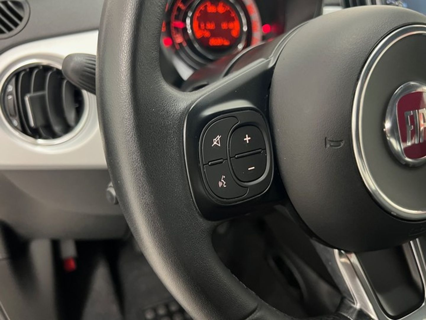 Fiat 500 1.0 Hybrid Connect 51 kW (70 CV)