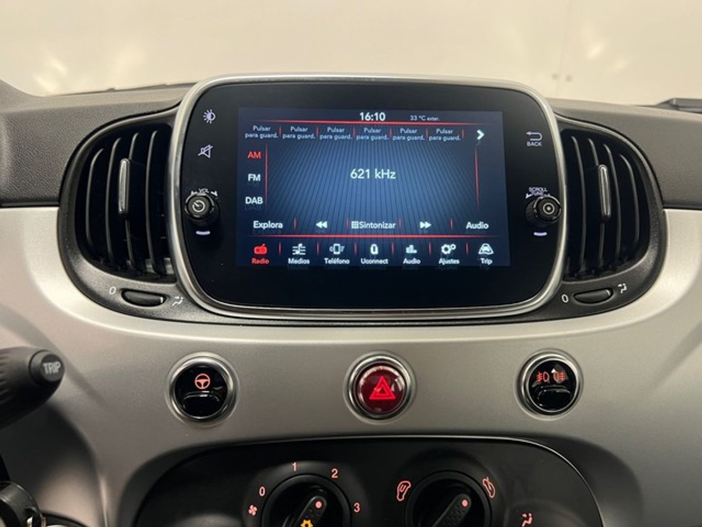 Fiat 500 1.0 Hybrid Connect 51 kW (70 CV)