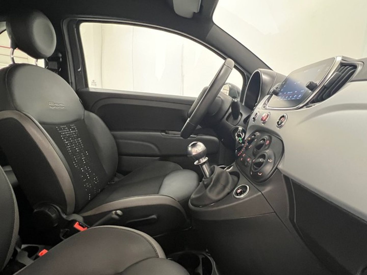 Fiat 500 1.0 Hybrid Connect 51 kW (70 CV)