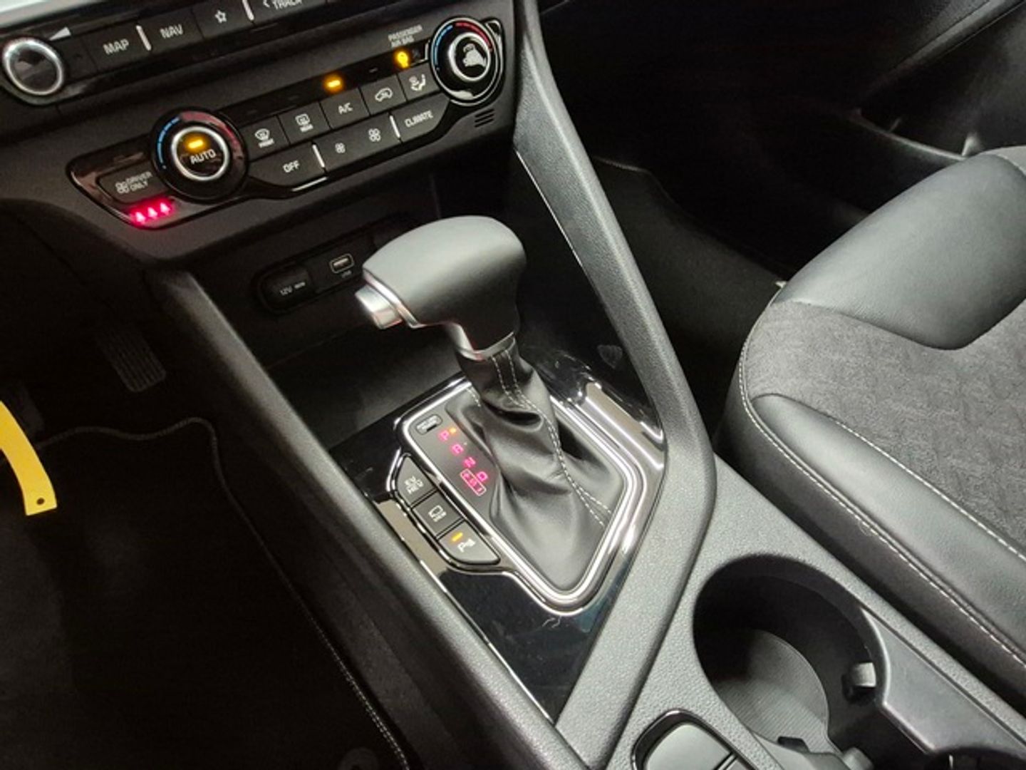 Kia Niro 1.6 GDi PHEV Híbrido Drive 104 kW (141 CV)