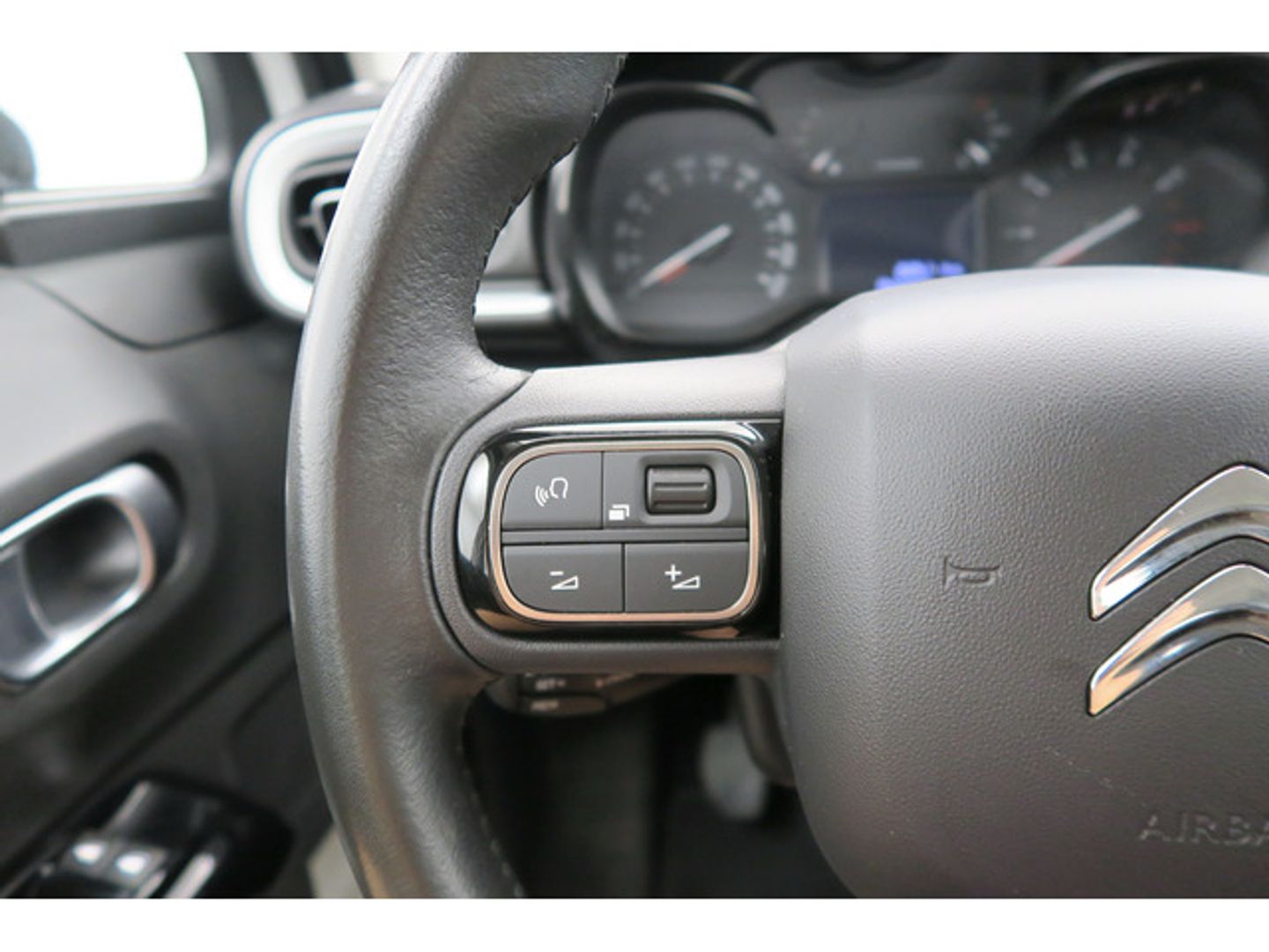 Citroen C3 PureTech 82 Shine 61 kW (83 CV)