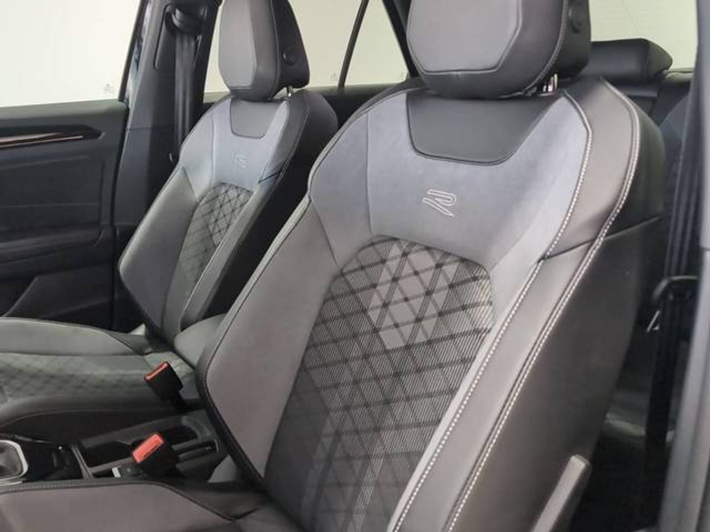 Volkswagen T-Roc R-Line 1.5 TSI 110 kW (150 CV) DSG
