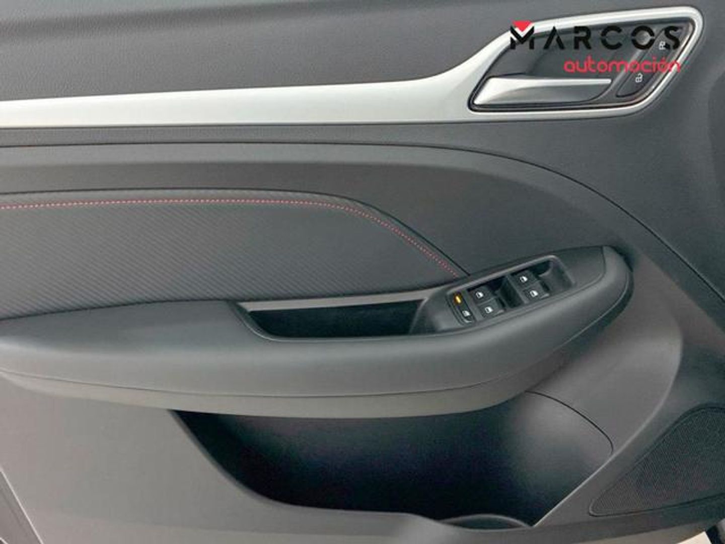 MG ZS EV 51KWH Luxury Standard Range 130 kW (177 CV)