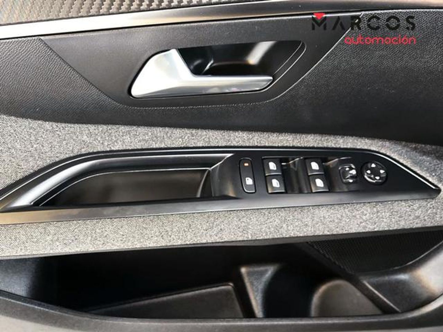Peugeot 5008 Hybrid 1.2 Active Pack eDCS6 100 kW (136 CV)