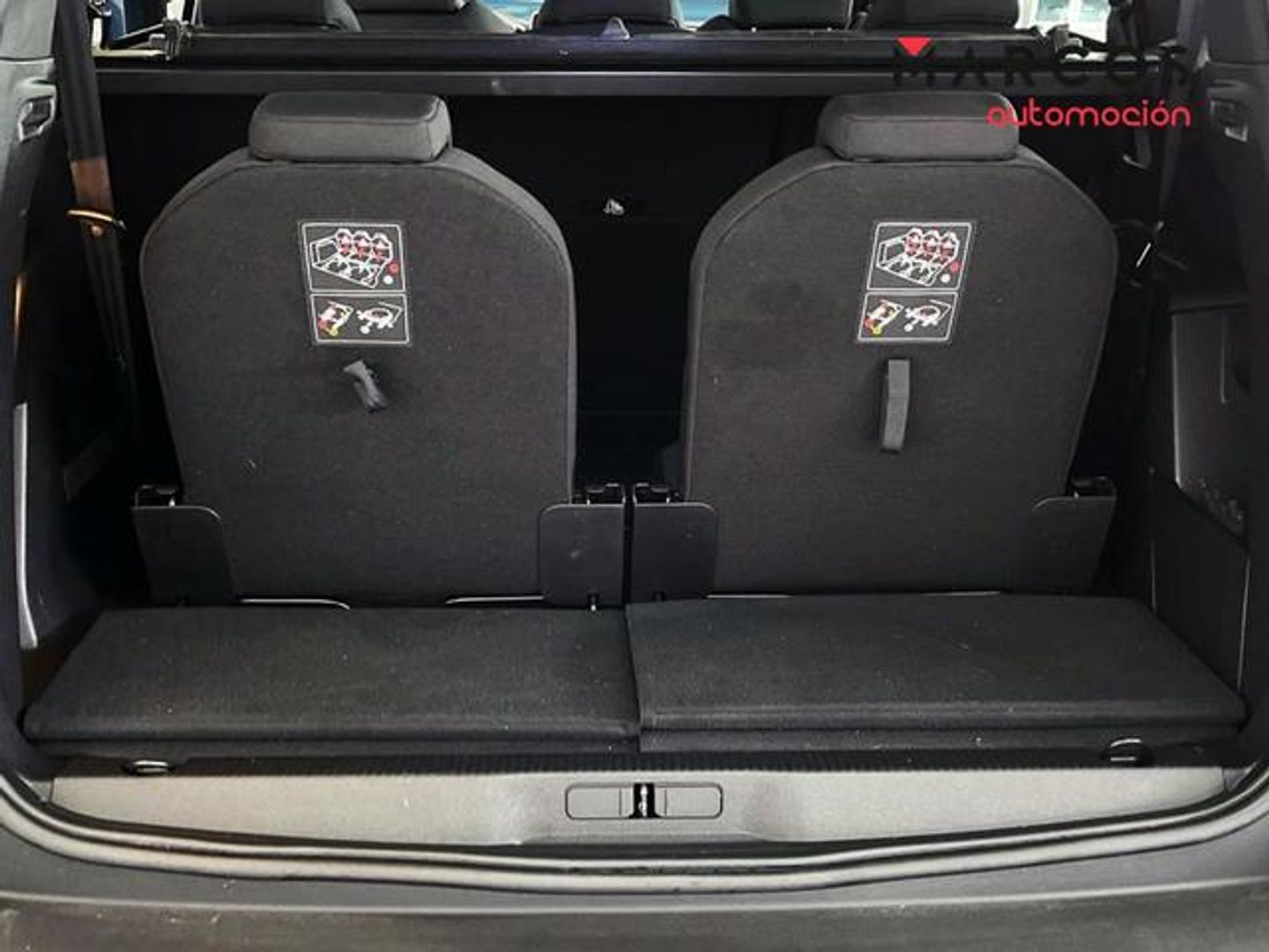 Peugeot 5008 Hybrid 1.2 Active Pack eDCS6 100 kW (136 CV)