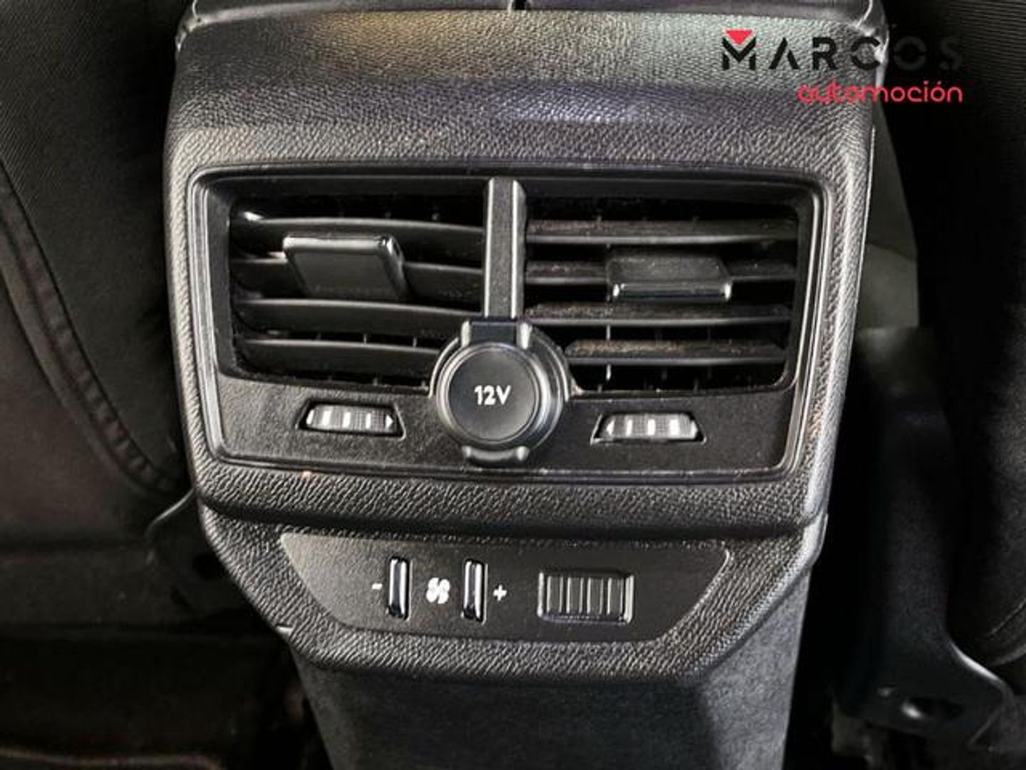 Peugeot 5008 Hybrid 1.2 Active Pack eDCS6 100 kW (136 CV)
