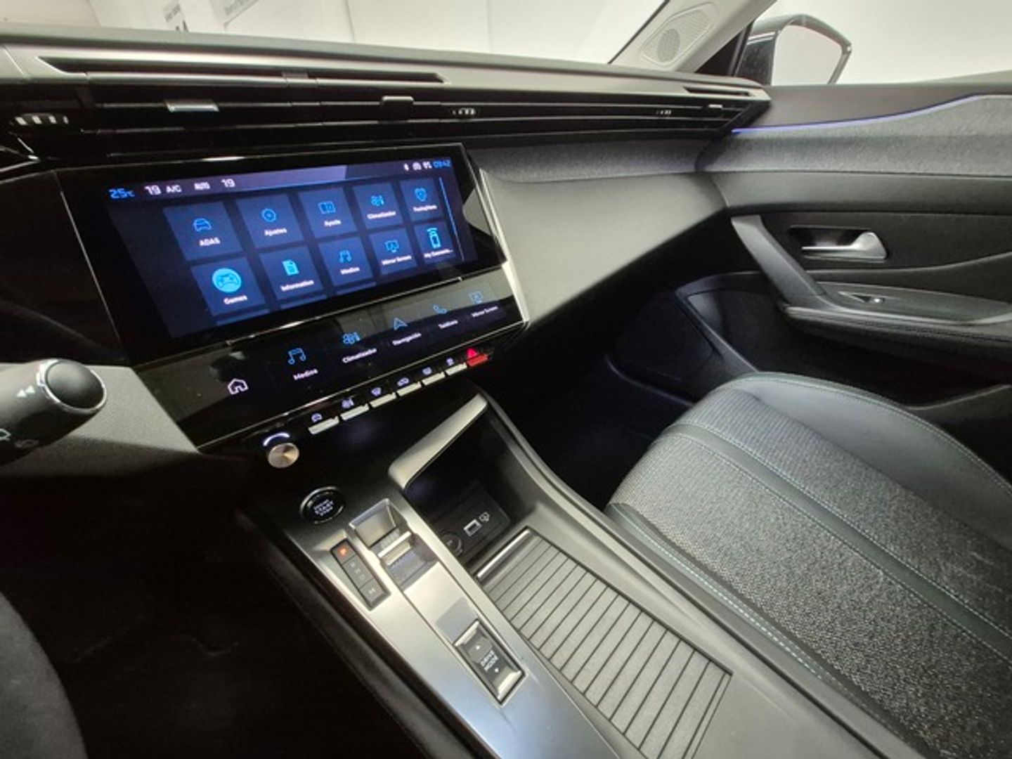 Peugeot 308 BlueHDi 130 S&S Allure EAT8 96 kW (130 CV)